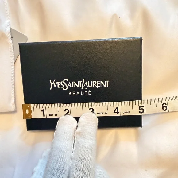 Yves Saint Laurent Gift Box + Dust Pouch - Picture 4 of 6